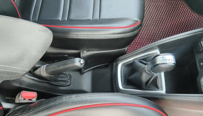 2021 Nissan Kicks XV PREMIUM TURBO 1.3 CVT, Petrol, Automatic, 52,747 km, Gear Lever