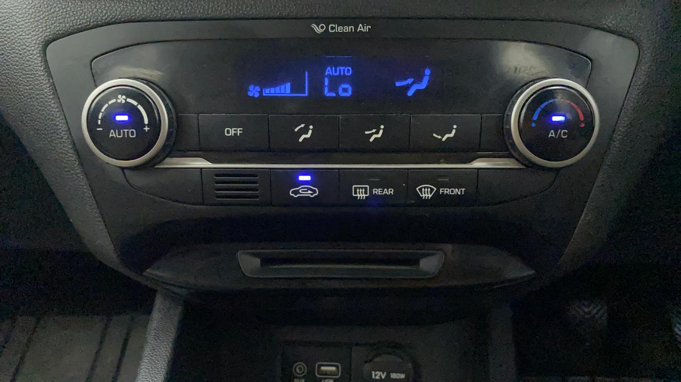 2015 Hyundai Elite i20 SPORTZ 1.2, Petrol, Manual, 70,263 km, Automatic Climate Control