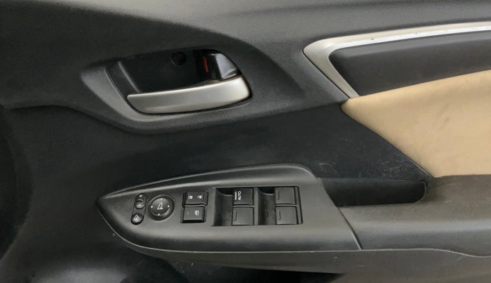 2019 Honda Jazz 1.2L I-VTEC VX CVT, Petrol, Automatic, 32,702 km, Driver Side Door Panels Control