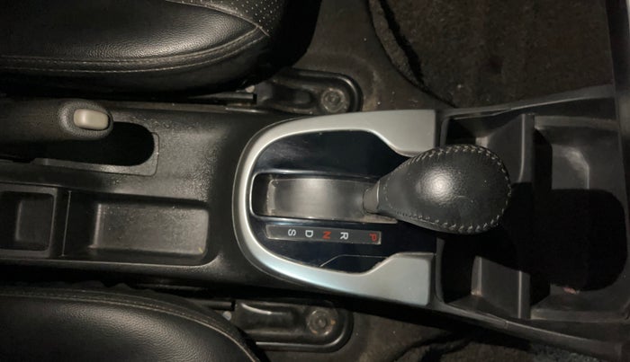 2019 Honda Jazz 1.2L I-VTEC VX CVT, Petrol, Automatic, 32,702 km, Gear Lever