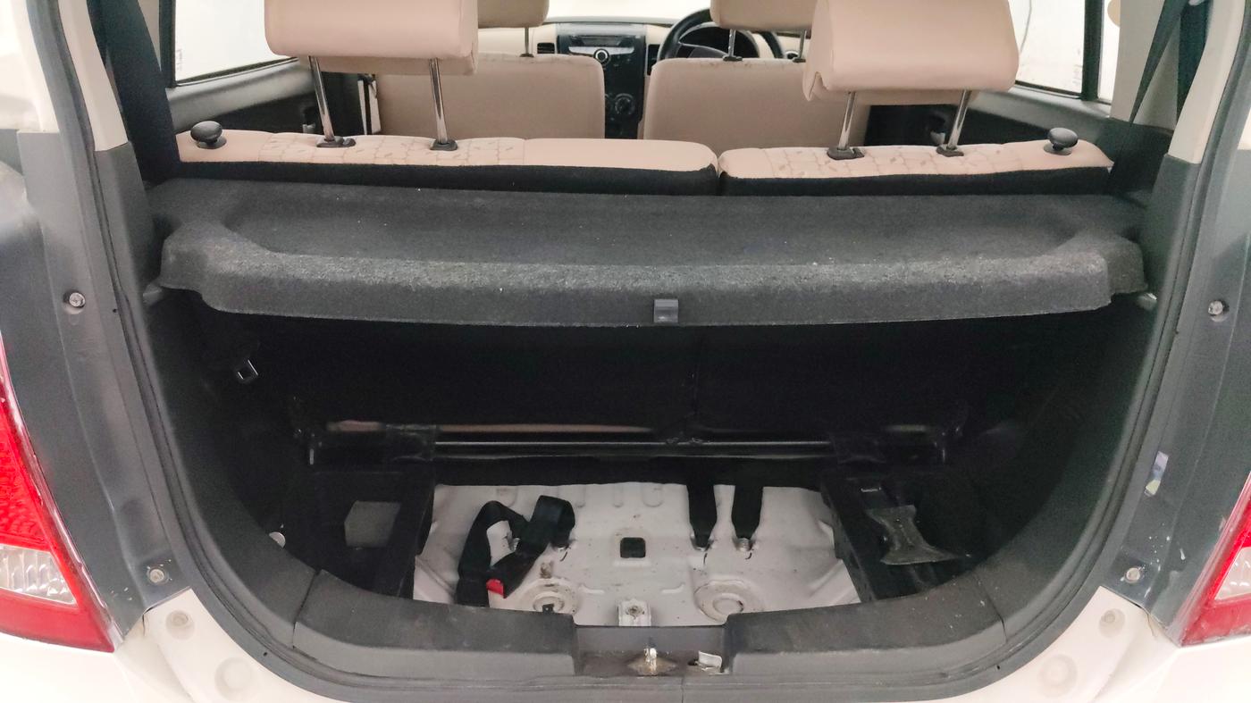 2017 Maruti Wagon R 1.0 VXI OPT, Petrol, Manual, 20,396 km, Boot Inside