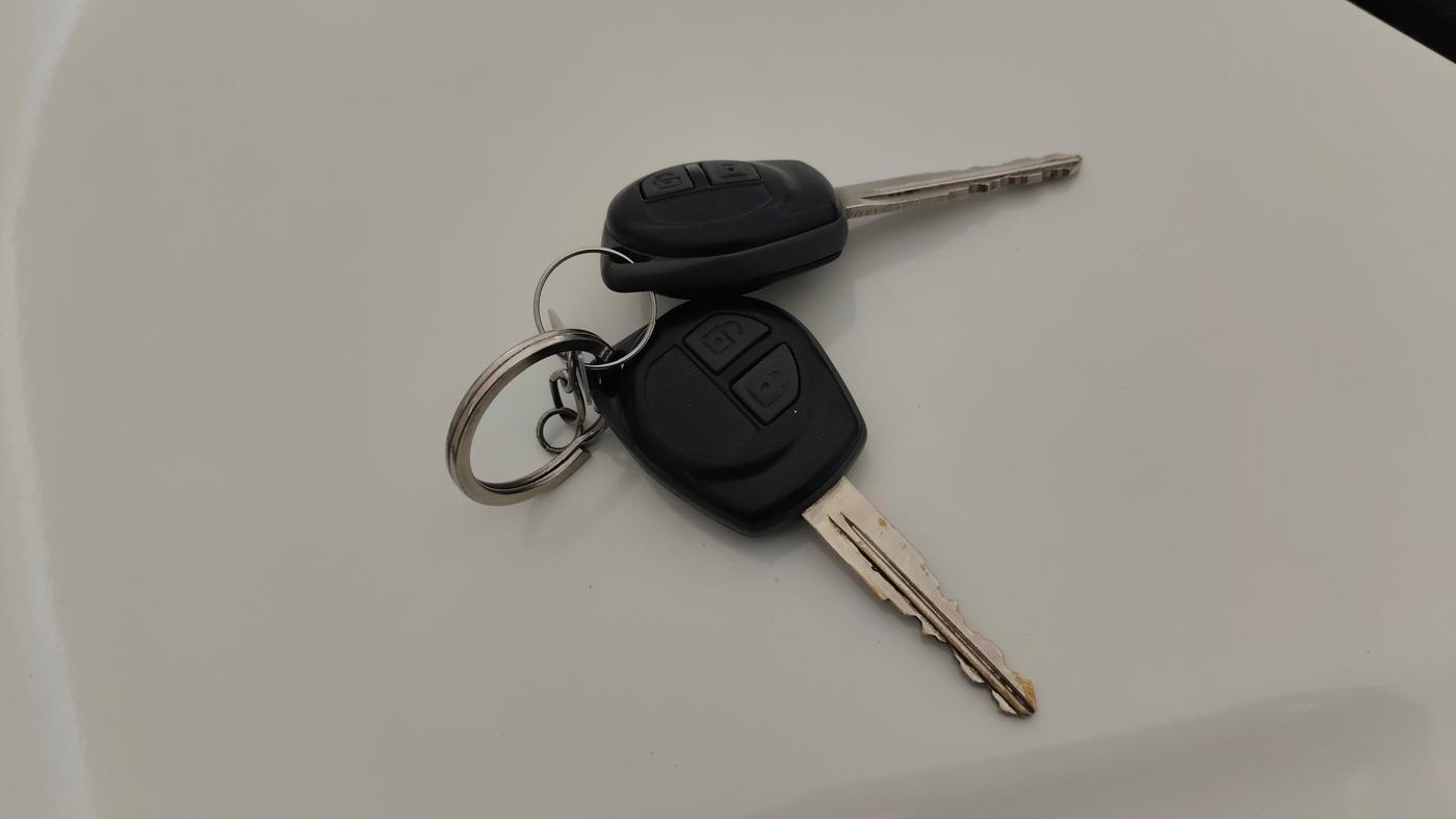 2017 Maruti Wagon R 1.0 VXI OPT, Petrol, Manual, 20,396 km, Key Close Up