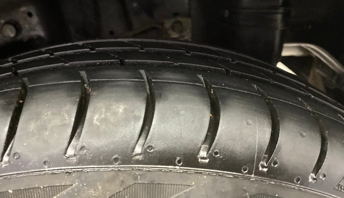 2015 Hyundai Eon D-LITE+, Petrol, Manual, 31,222 km, Left Rear Tyre Tread