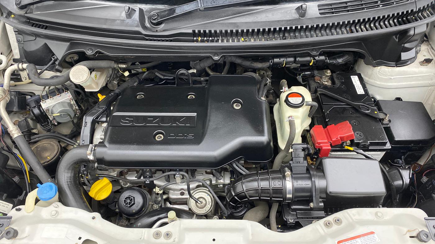 2017 Maruti Ertiga VDI SHVS, Diesel, Manual, 48,020 km, Engine Bonet View
