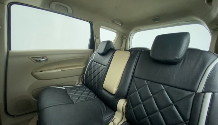 2017 Maruti Ertiga VDI SHVS, Diesel, Manual, 48,020 km, Right Side Door Cabin View