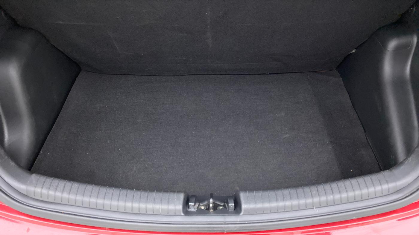 2017 Hyundai Grand i10 SPORTZ (O) 1.2 AT VTVT, Petrol, Automatic, 20,835 km, Boot Inside