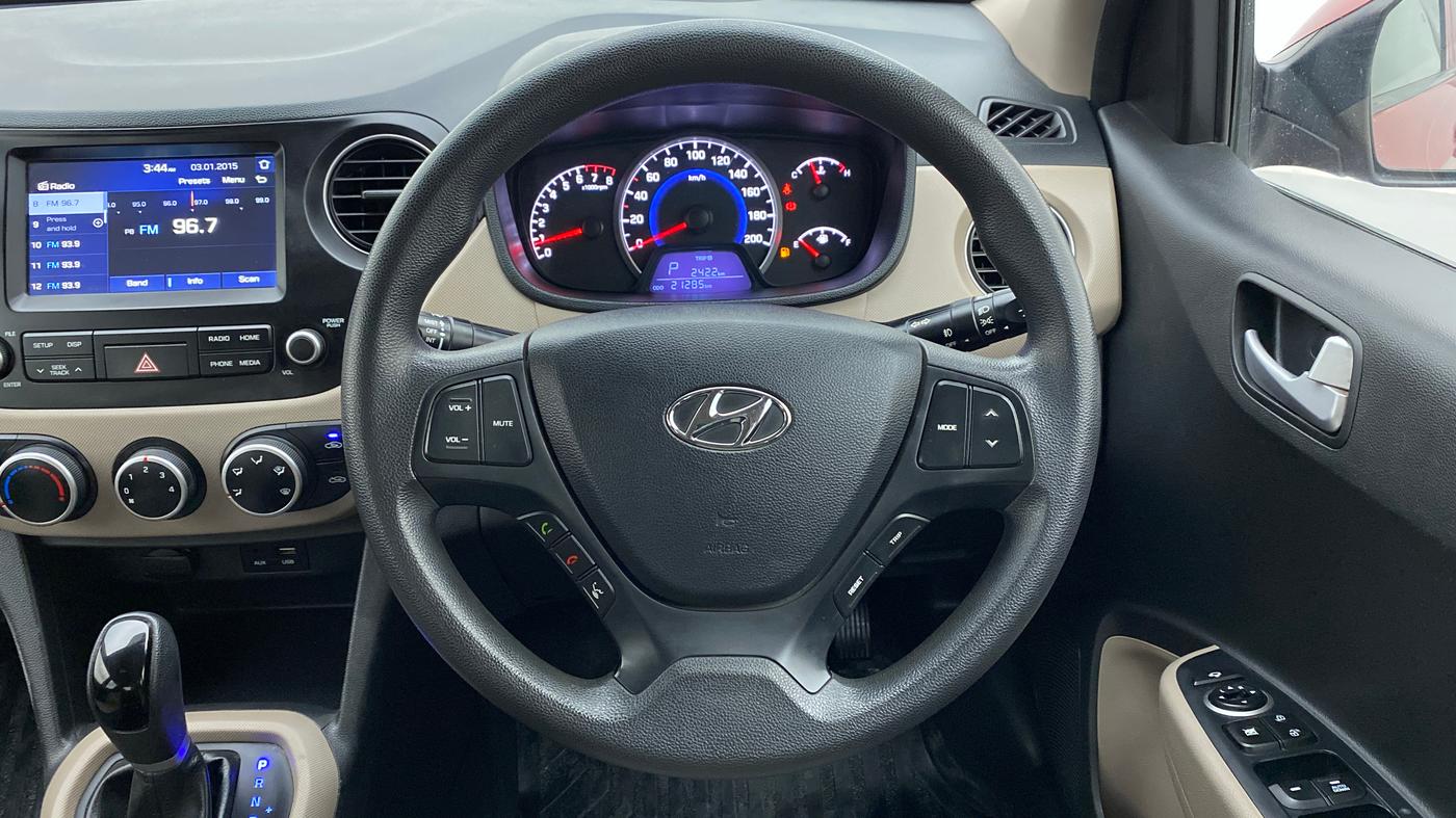 2017 Hyundai Grand i10 SPORTZ (O) 1.2 AT VTVT, Petrol, Automatic, 20,835 km, Steering Wheel Close Up