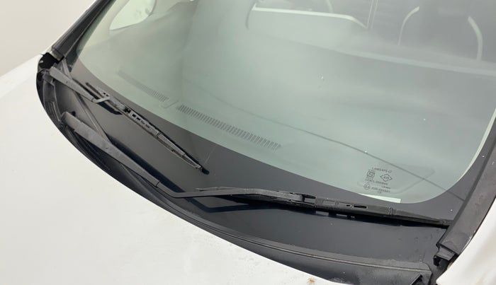 2017 Honda WR-V 1.2L I-VTEC VX MT, Petrol, Manual, 85,482 km, Front windshield - Wiper blade not fixed properly