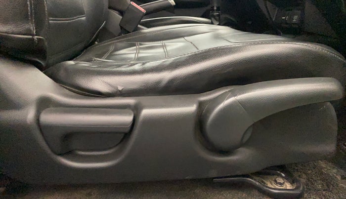 2017 Honda WR-V 1.5L I-DTEC VX MT, Diesel, Manual, 97,195 km, Driver Side Adjustment Panel