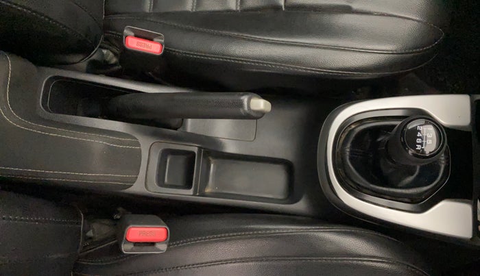 2017 Honda WR-V 1.5L I-DTEC VX MT, Diesel, Manual, 97,195 km, Gear Lever