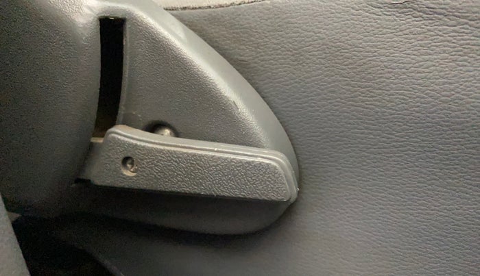 2012 Maruti Alto 800 LXI, Petrol, Manual, 74,061 km, Driver Side Adjustment Panel