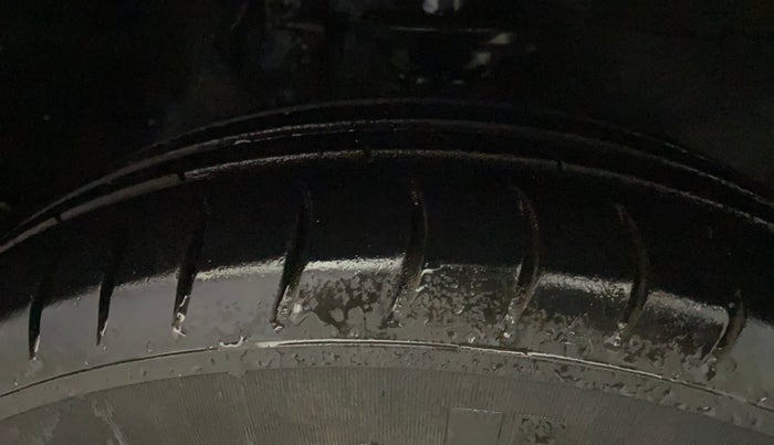 2012 Maruti Alto 800 LXI, Petrol, Manual, 74,061 km, Right Front Tyre Tread