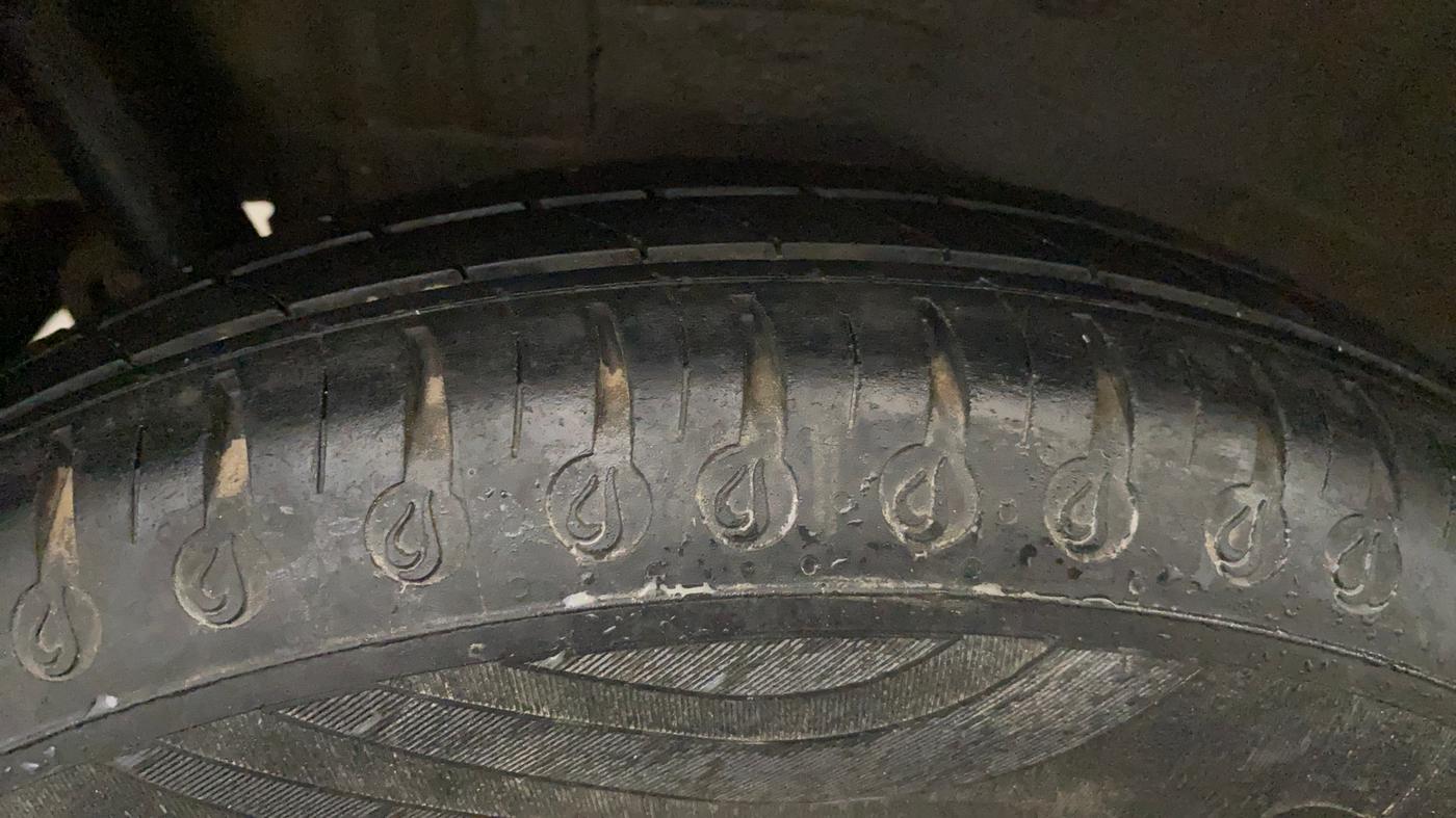 2013 Maruti Wagon R 1.0 LXI CNG, CNG, Manual, 69,634 km, Right Rear Tyre Tread
