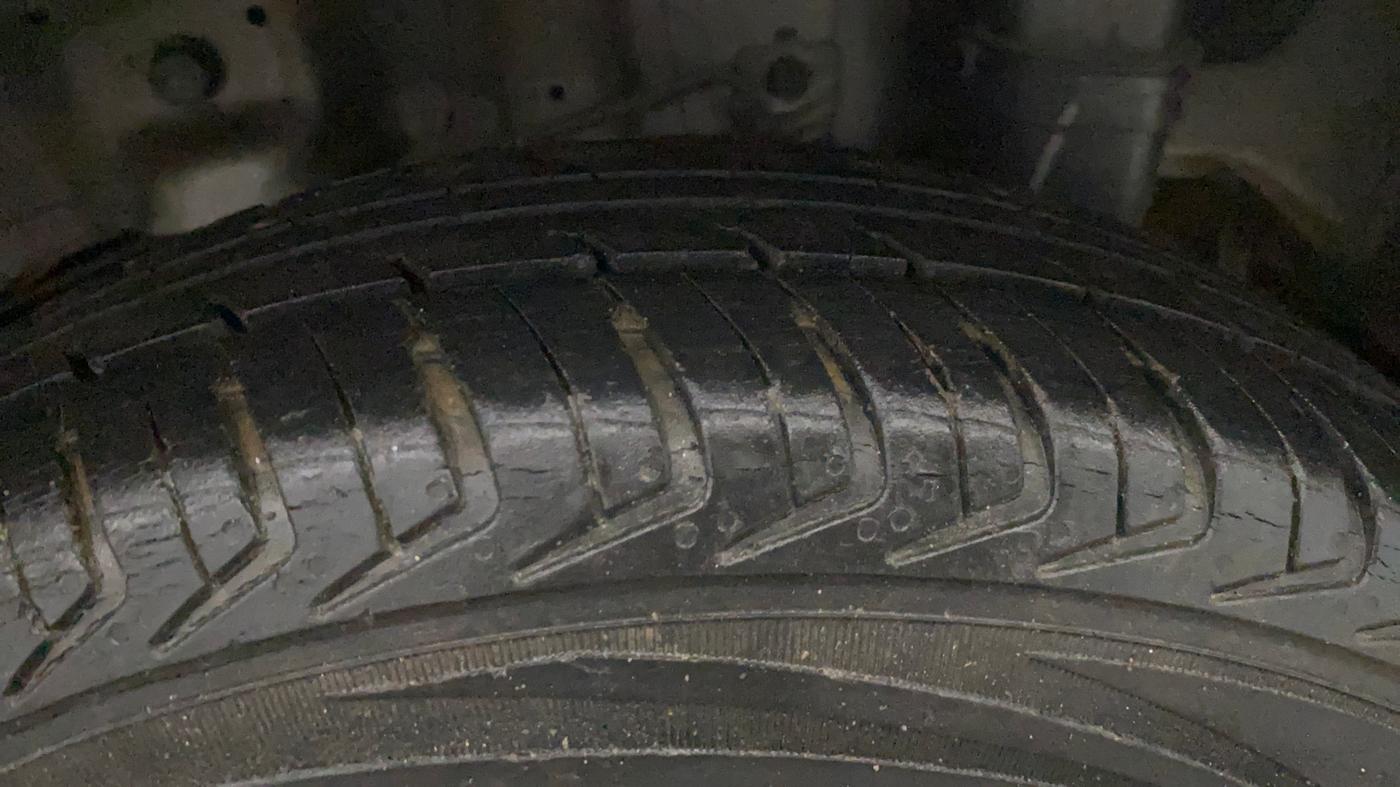 2017 Hyundai Eon ERA PLUS (O), Petrol, Manual, 67,454 km, Left Rear Tyre Tread
