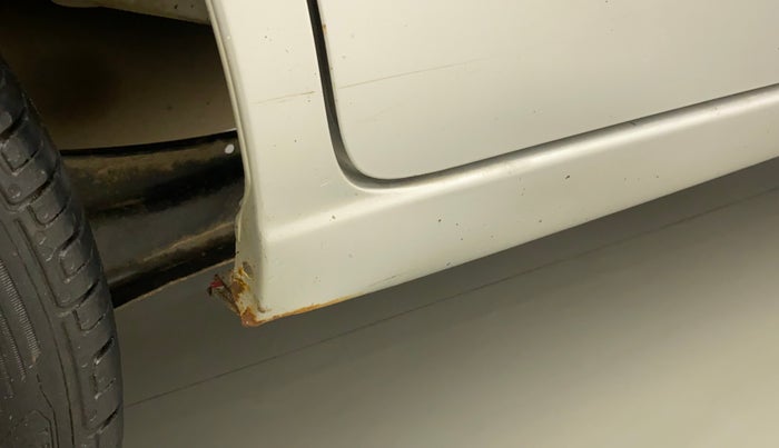 2016 Maruti Wagon R 1.0 VXI, Petrol, Manual, 99,049 km, Right running board - Slightly rusted