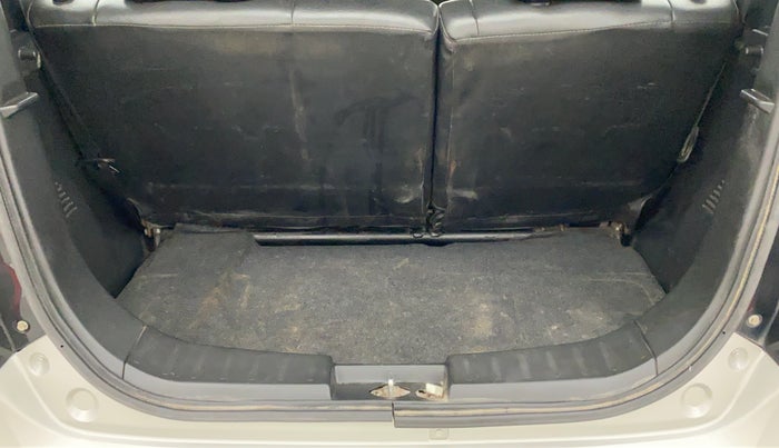 2016 Maruti Wagon R 1.0 VXI, Petrol, Manual, 99,049 km, Dicky (Boot door) - Parcel tray missing