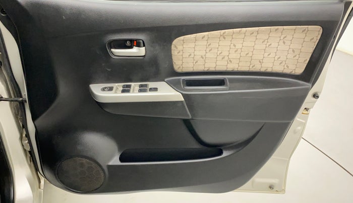 2016 Maruti Wagon R 1.0 VXI, Petrol, Manual, 99,049 km, Driver Side Door Panels Control