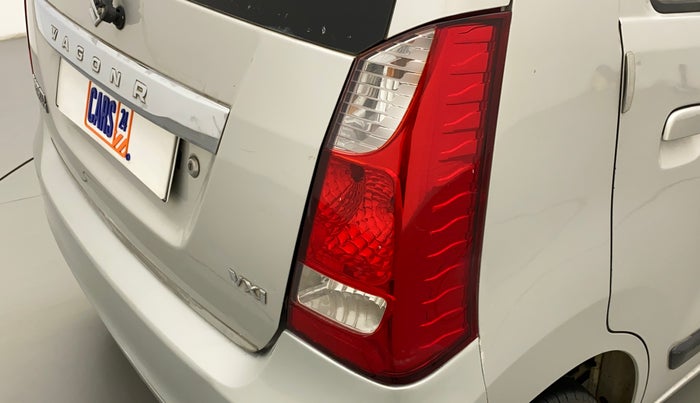 2016 Maruti Wagon R 1.0 VXI, Petrol, Manual, 99,049 km, Right tail light - Minor scratches