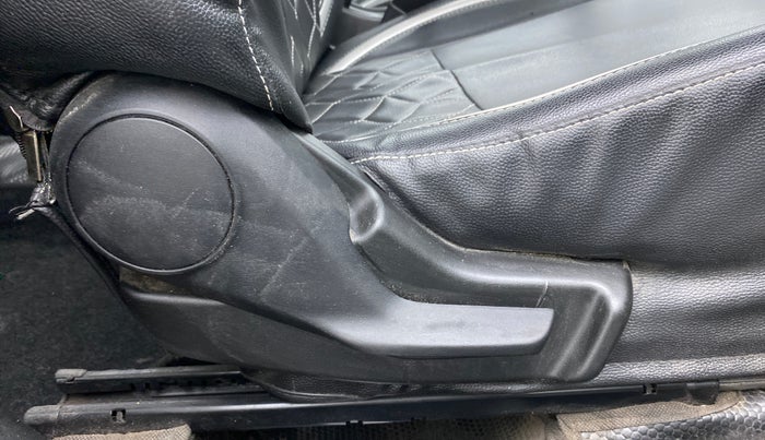 2017 Maruti Baleno DELTA PETROL 1.2, Petrol, Manual, 83,969 km, Driver Side Adjustment Panel