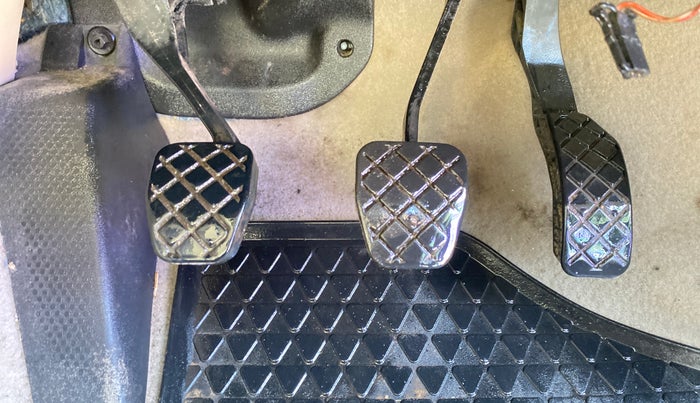 2016 Volkswagen Vento HIGHLINE 1.6 MPI, Petrol, Manual, 69,482 km, Pedals