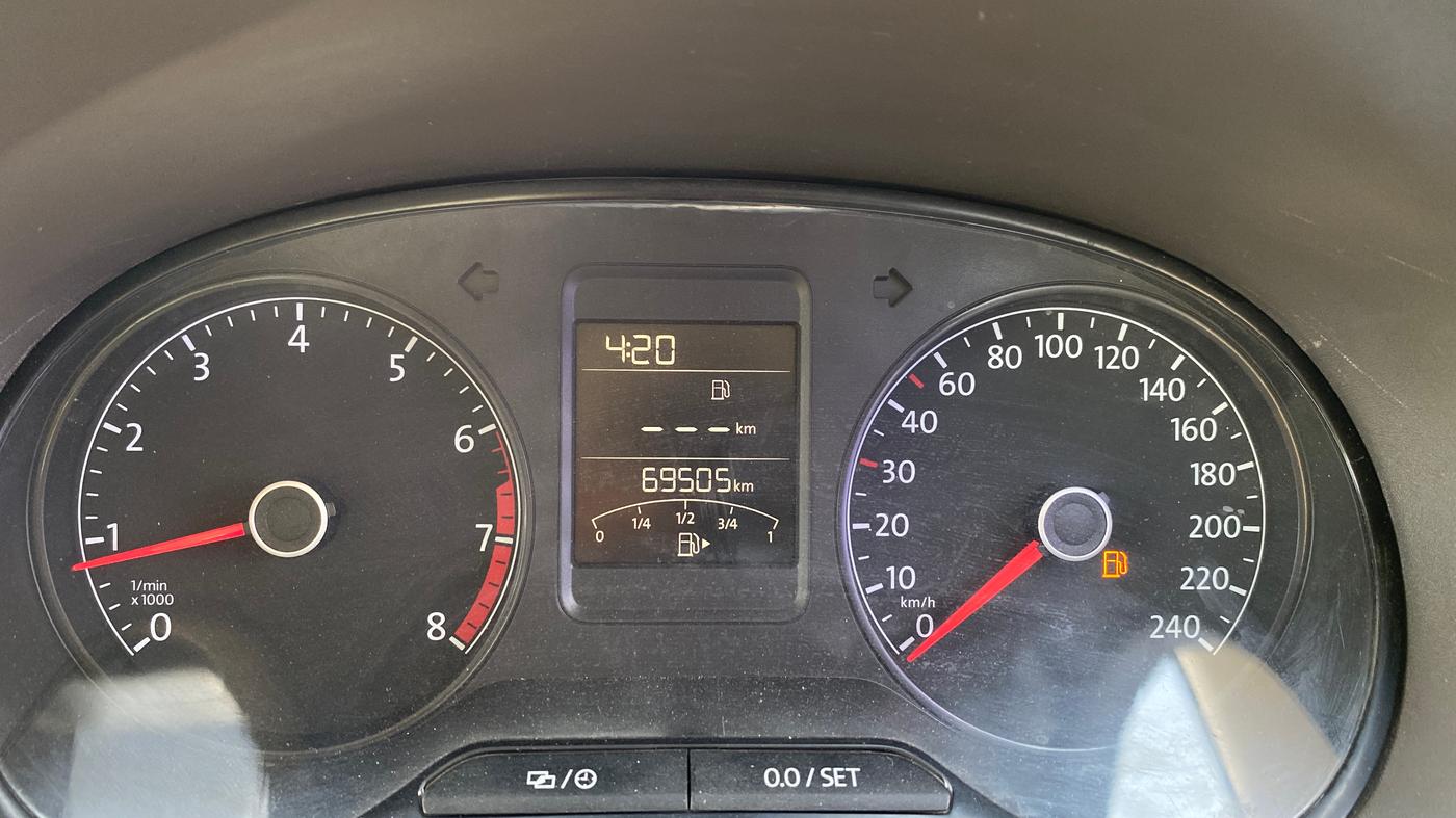 2016 Volkswagen Vento HIGHLINE 1.6 MPI, Petrol, Manual, 69,482 km, Odometer Image