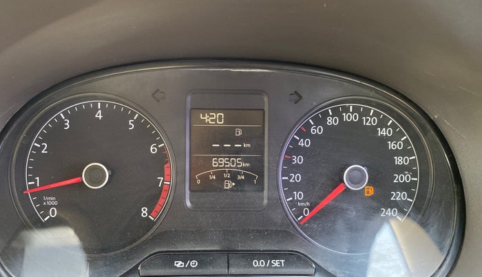 2016 Volkswagen Vento HIGHLINE 1.6 MPI, Petrol, Manual, 69,482 km, Odometer Image