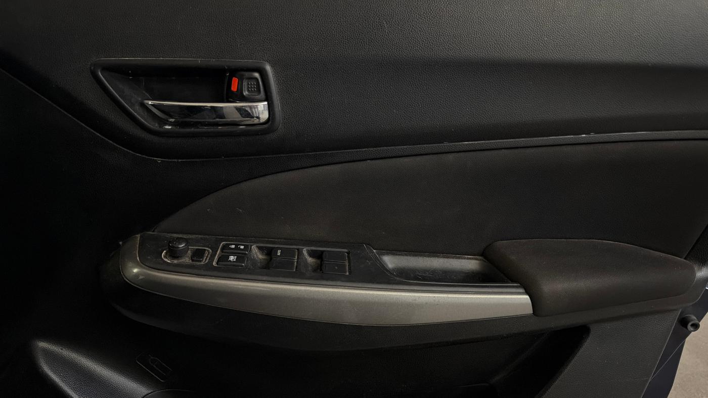 2018 Maruti Swift ZXI, Petrol, Manual, 92,845 km, Driver Side Door Panels Control