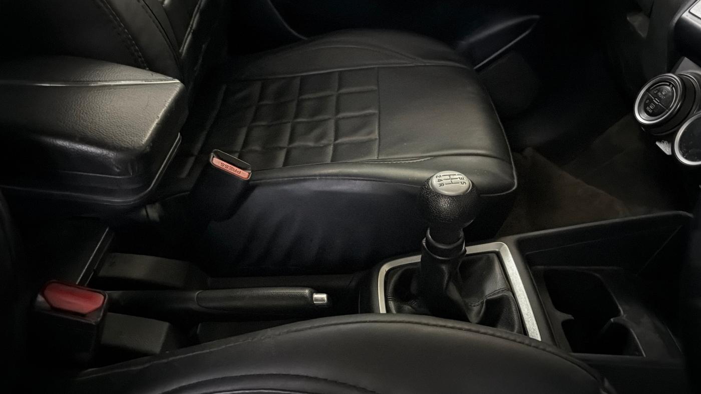 2018 Maruti Swift ZXI, Petrol, Manual, 92,845 km, Gear Lever