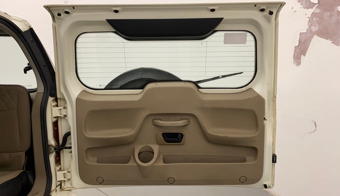 2018 Mahindra TUV300 T10, Diesel, Manual, 69,726 km, Boot Door Open