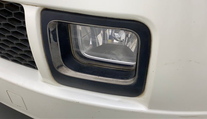 2018 Mahindra TUV300 T10, Diesel, Manual, 69,726 km, Left fog light - Not working
