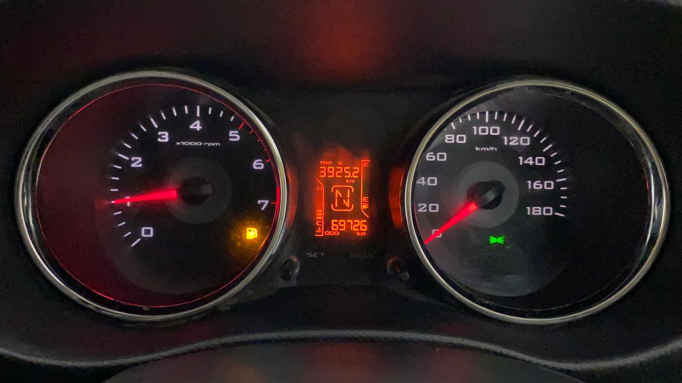 2018 Mahindra TUV300 T10, Diesel, Manual, 69,726 km, Odometer Image