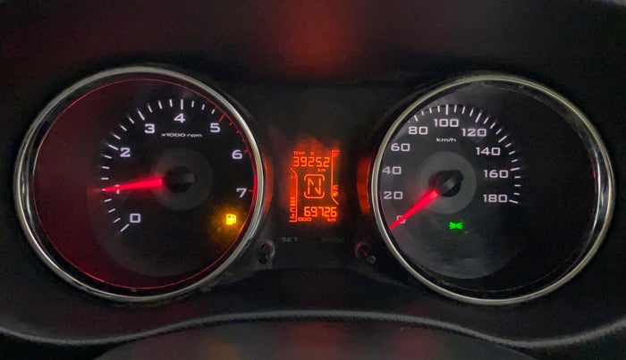 2018 Mahindra TUV300 T10, Diesel, Manual, 69,726 km, Odometer Image