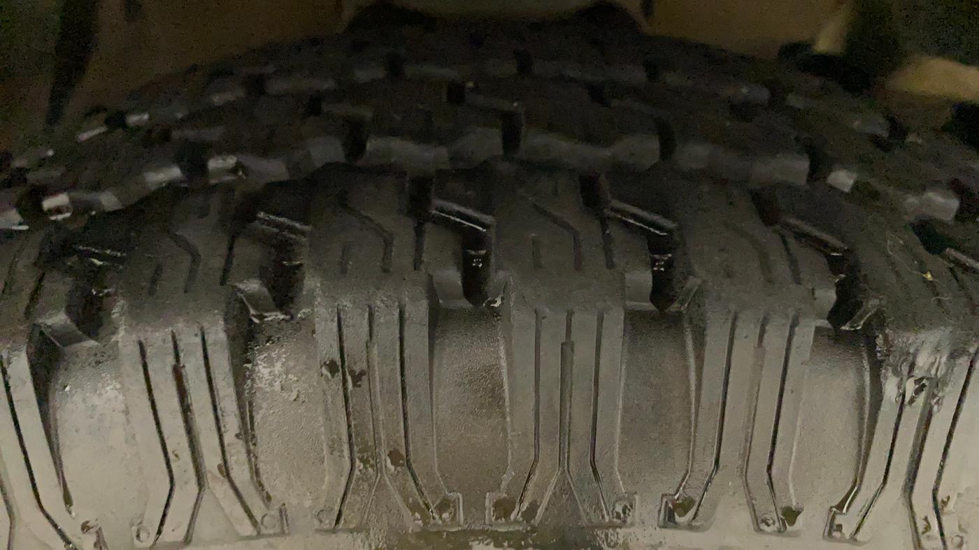 2018 Mahindra TUV300 T10, Diesel, Manual, 69,726 km, Right Front Tyre Tread