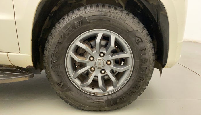 2018 Mahindra TUV300 T10, Diesel, Manual, 69,726 km, Right Front Wheel