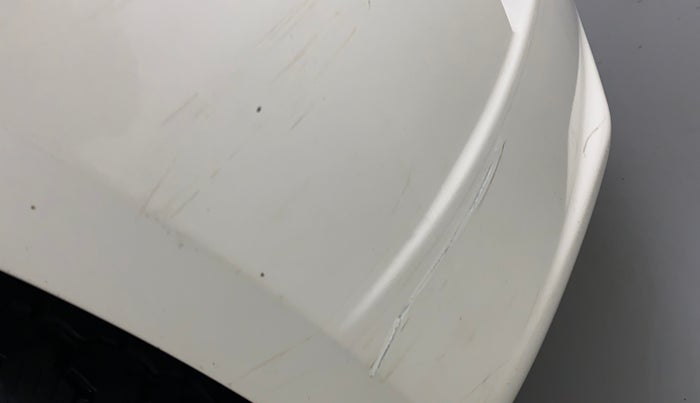 2018 Mahindra TUV300 T10, Diesel, Manual, 69,726 km, Front bumper - Minor scratches