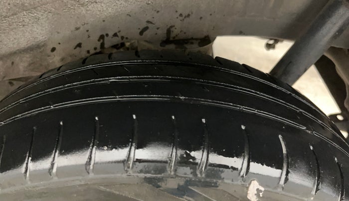 2016 Maruti Wagon R 1.0 VXI, Petrol, Manual, 81,883 km, Left Rear Tyre Tread