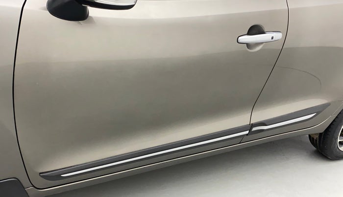 2020 Maruti Baleno ZETA PETROL 1.2, Petrol, Manual, 41,936 km, Front passenger door - Minor scratches