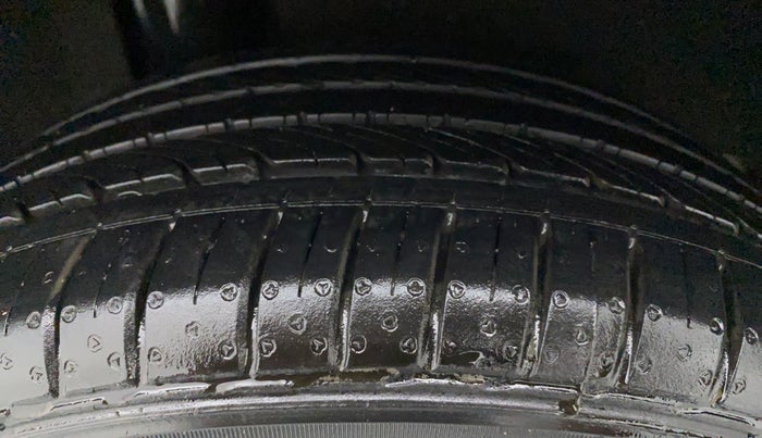 2020 Maruti Baleno ZETA PETROL 1.2, Petrol, Manual, 41,936 km, Right Rear Tyre Tread