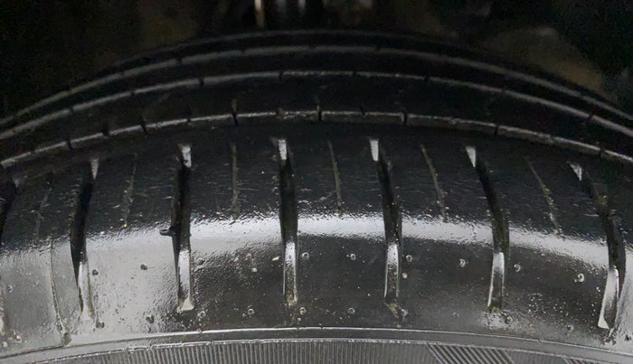 2020 Maruti Baleno ZETA PETROL 1.2, Petrol, Manual, 41,936 km, Right Front Tyre Tread