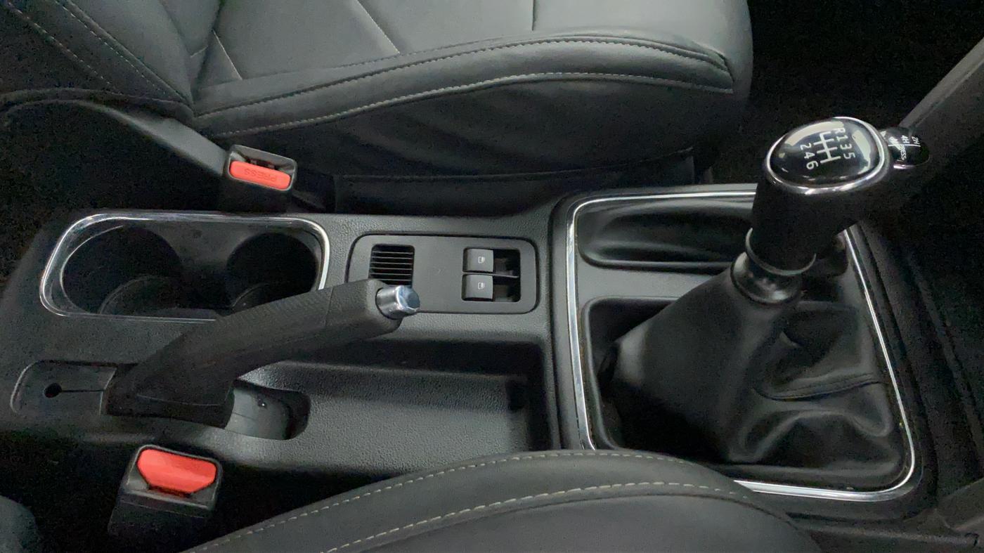 2021 Mahindra Thar LX HT PETROL 4WD MT, Petrol, Manual, 14,133 km, Gear Lever