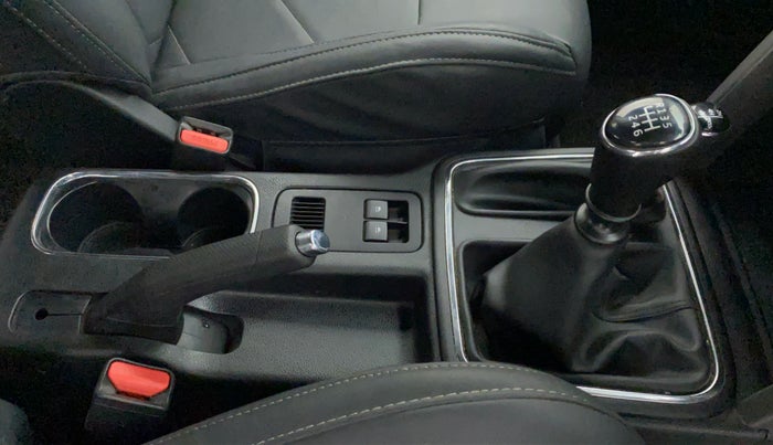 2021 Mahindra Thar LX HT PETROL 4WD MT, Petrol, Manual, 14,133 km, Gear Lever