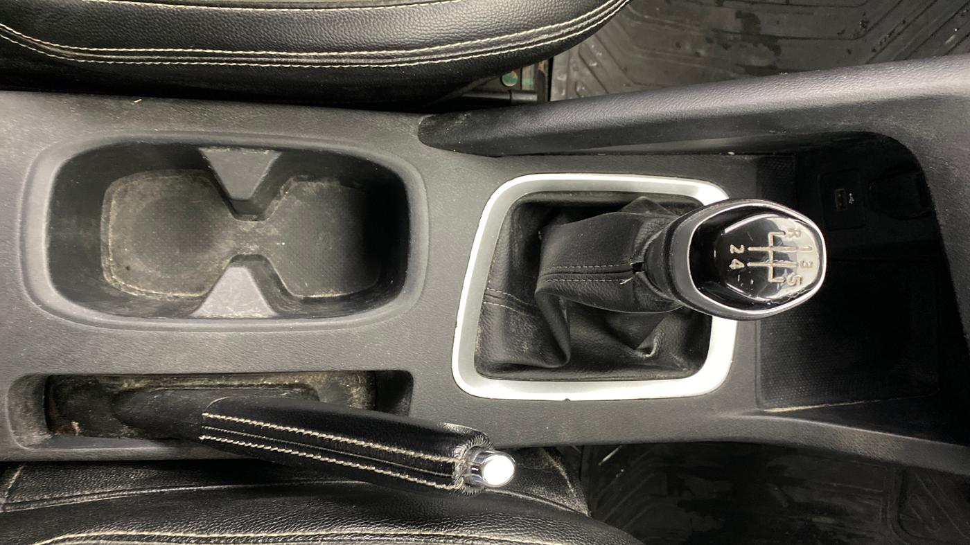 2021 Nissan MAGNITE XV PREMIUM, Petrol, Manual, 1,14,422 km, Gear Lever