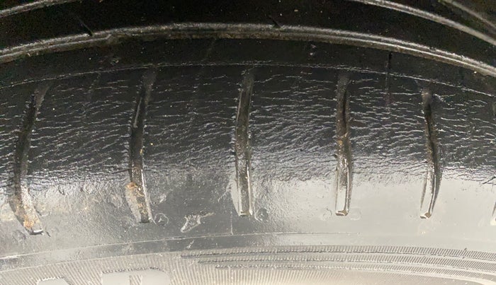 2021 MG HECTOR SHARP HYBRID 1.5 PETROL, Petrol, Manual, 32,926 km, Left Front Tyre Tread