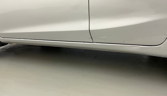 2014 Honda Brio 1.2 S MT I VTEC, Petrol, Manual, 10,738 km, Left running board - Slightly dented