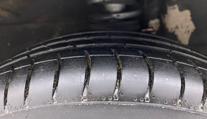 2014 Maruti Alto K10 VXI, Petrol, Manual, 38,313 km, Left Front Tyre Tread