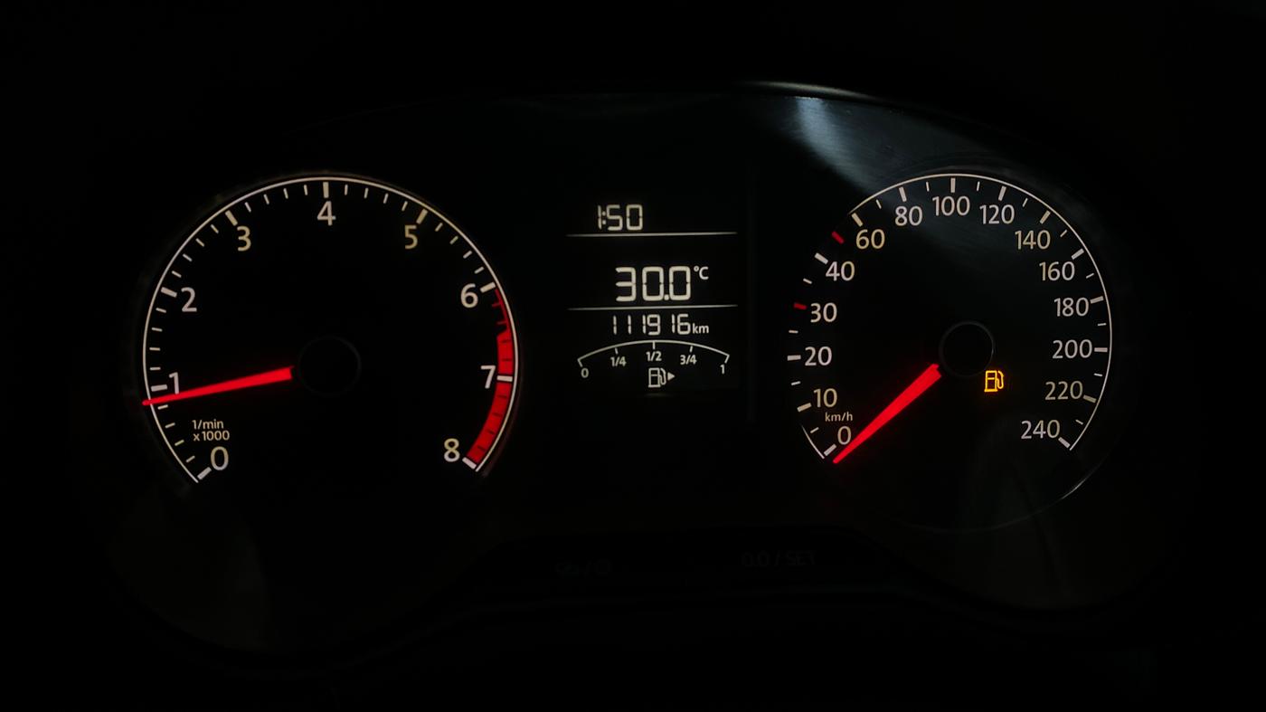 2017 Volkswagen Ameo TRENDLINE 1.2L, Petrol, Manual, 1,11,912 km, Odometer Image