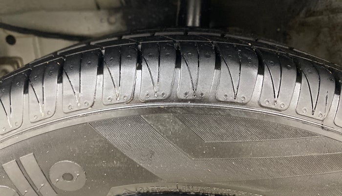 2019 Tata NEXON XZA PLUS PETROL, Petrol, Automatic, 57,814 km, Left Front Tyre Tread