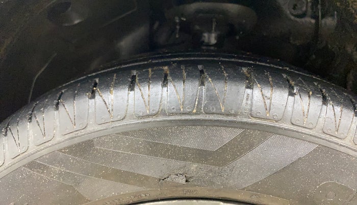 2020 KIA SONET GTX PLUS 1.5 AT, Diesel, Automatic, 38,573 km, Left Front Tyre Tread