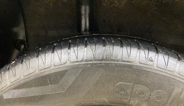 2020 KIA SONET GTX PLUS 1.5 AT, Diesel, Automatic, 38,573 km, Right Rear Tyre Tread