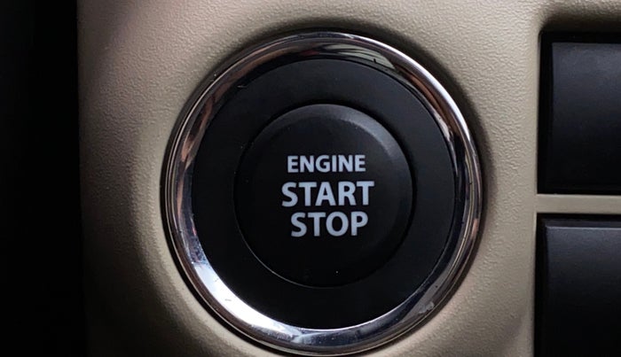 2023 Toyota Glanza V, Petrol, Manual, 32,482 km, Keyless Start/ Stop Button